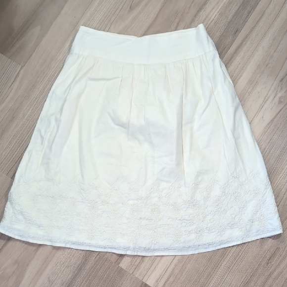 Merona Butter Colored Embroidered Knee-Length A-Line Skirt - Picture 1 of 5